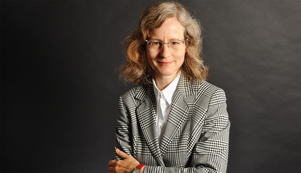 Portraitbild Dr. Roswitha Harrer